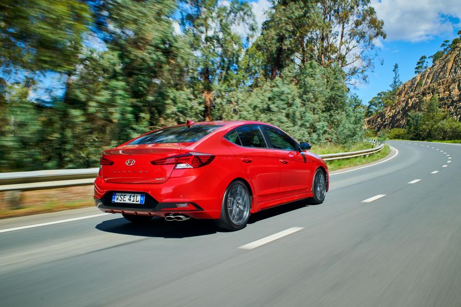  Hyundai Elantra Sport Premium (AD) 2019 года  (AU) (фото 13 из 15)